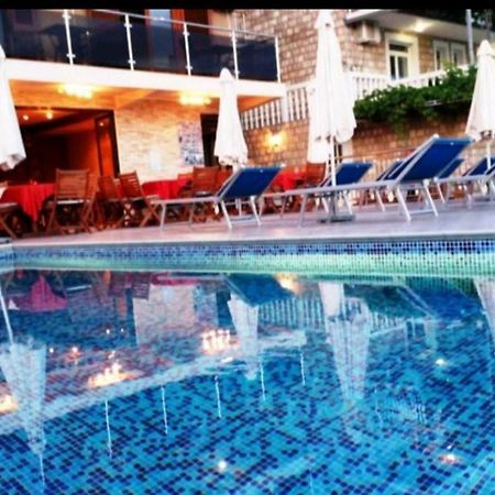 Apartments Dragisic Sveti Stefan Extérieur photo