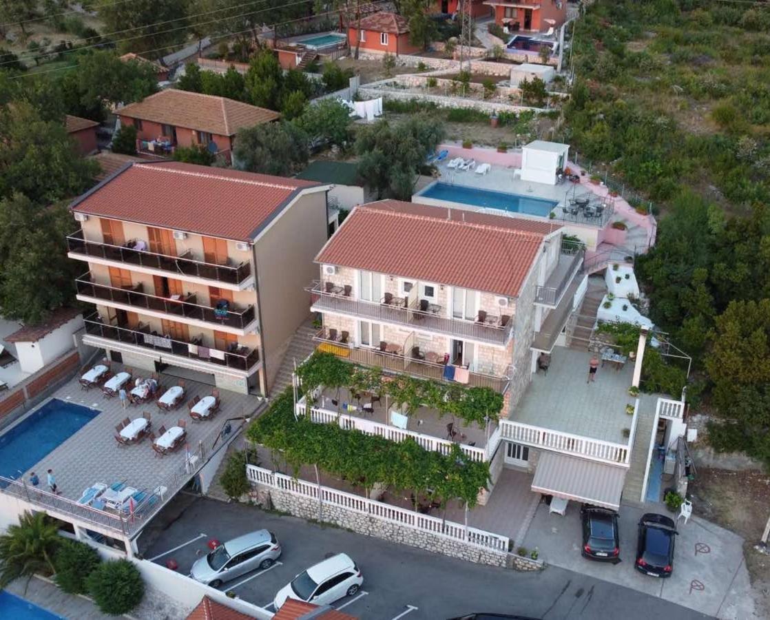 Apartments Dragisic Sveti Stefan Extérieur photo