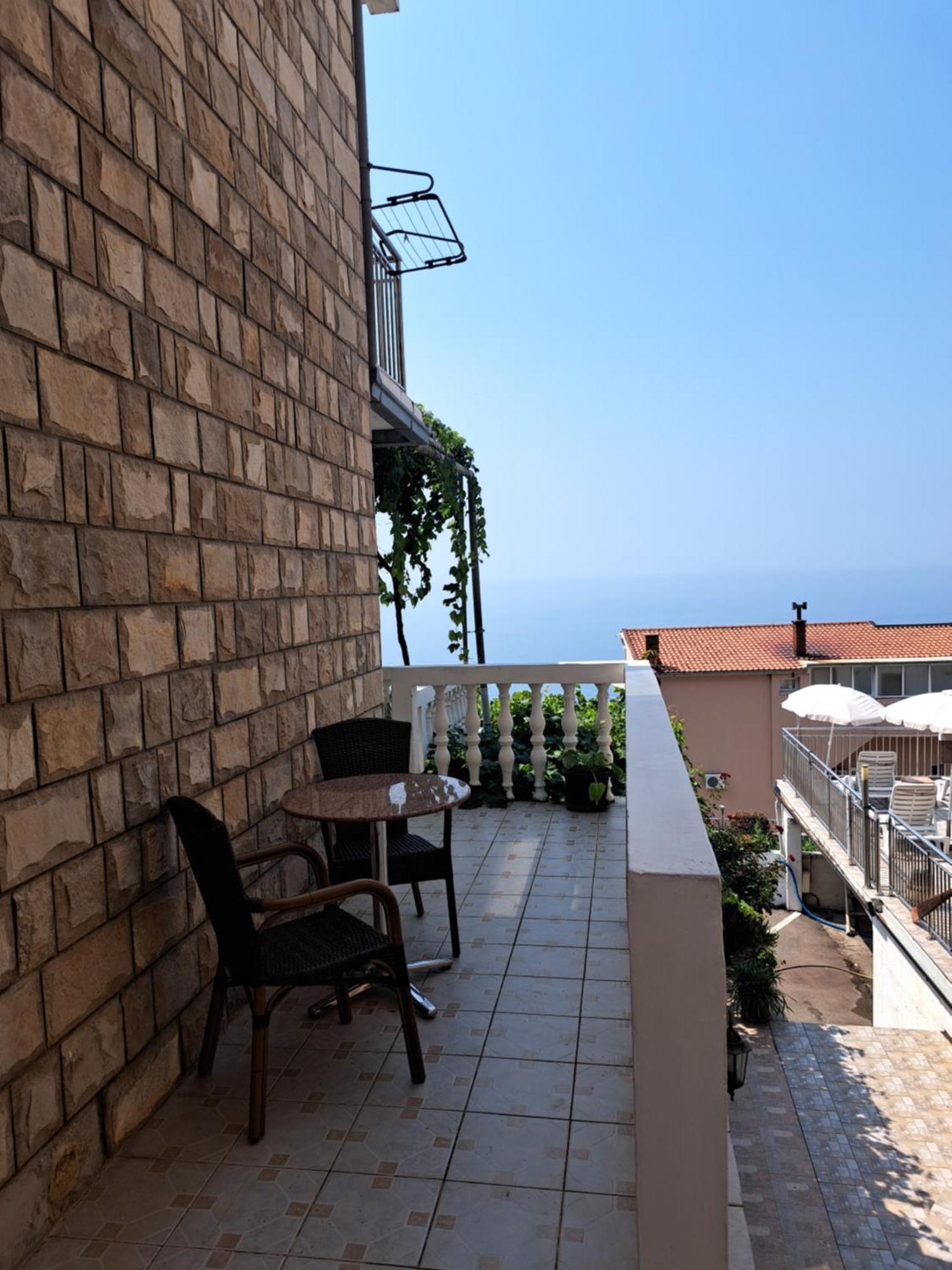 Apartments Dragisic Sveti Stefan Extérieur photo