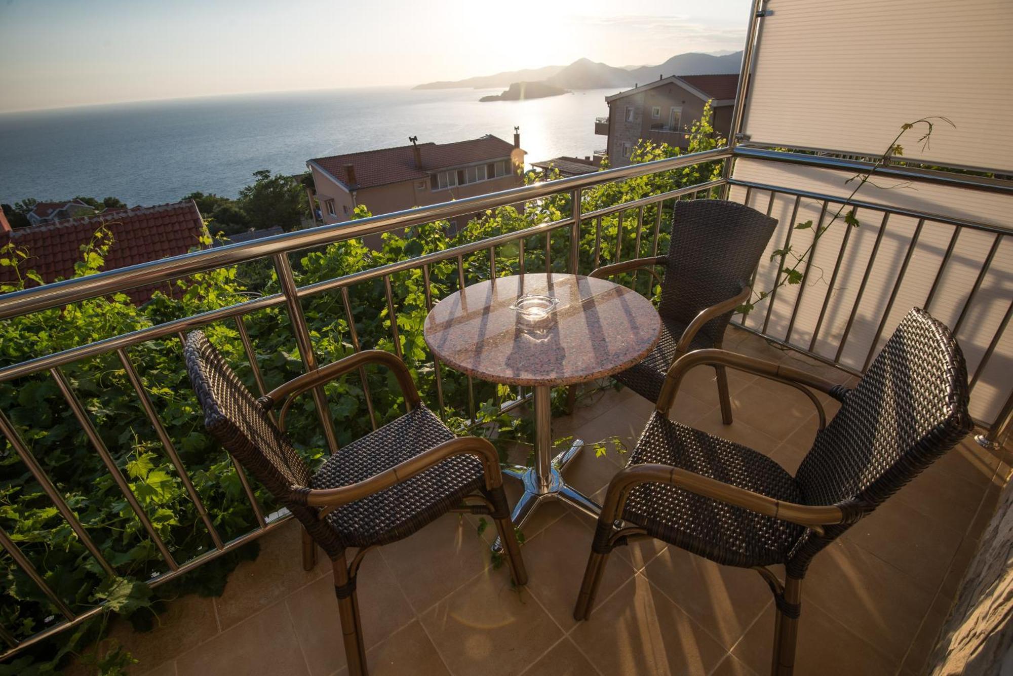 Apartments Dragisic Sveti Stefan Chambre photo