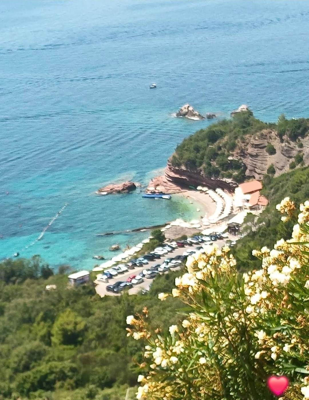 Apartments Dragisic Sveti Stefan Extérieur photo