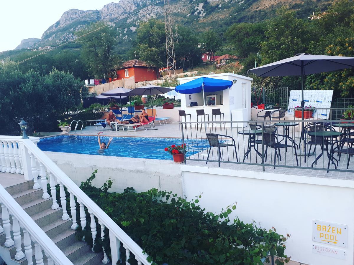 Apartments Dragisic Sveti Stefan Extérieur photo