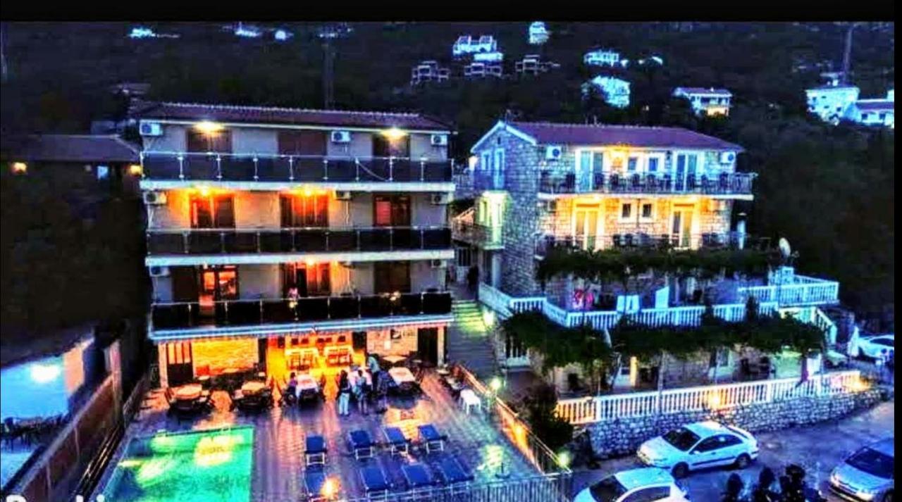 Apartments Dragisic Sveti Stefan Extérieur photo